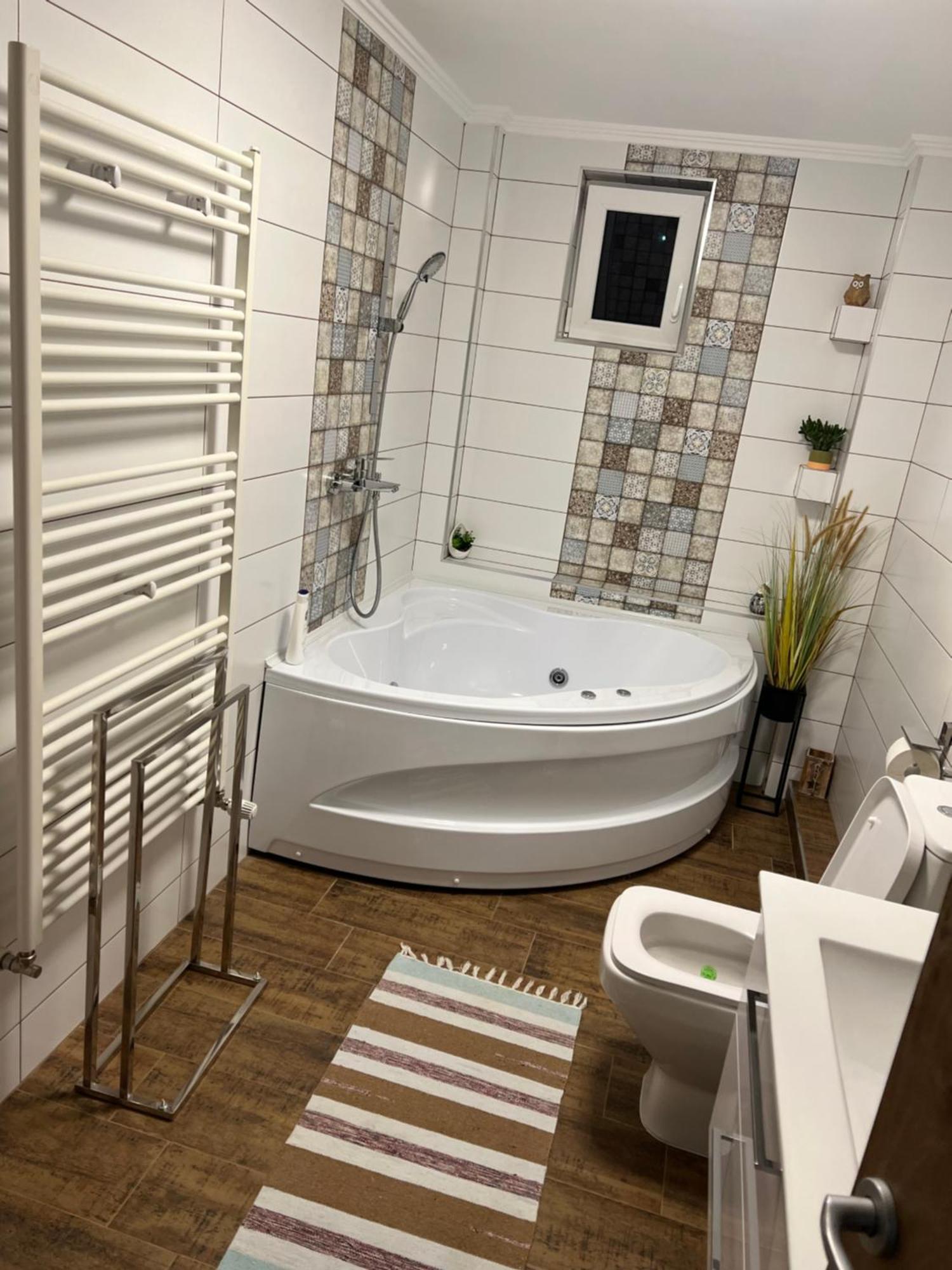 Vila Vibrant Bran  Luaran gambar